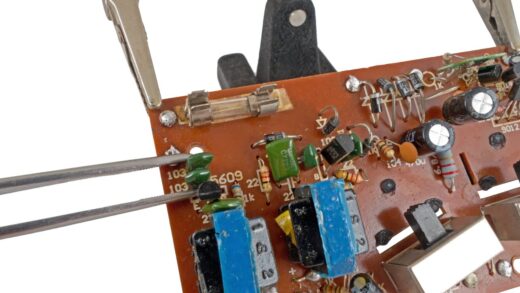 Theremin: elektroniczny instrument muzyczny