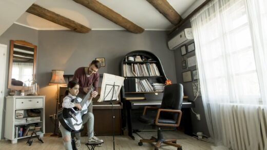 Domowe studio muzyczne w małym mieszkaniu: sprytne rozwiązania i aranżacje