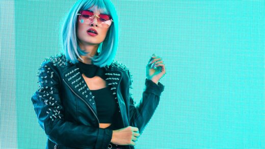 Moda inspirowana muzyką: od glam rocka po K-pop